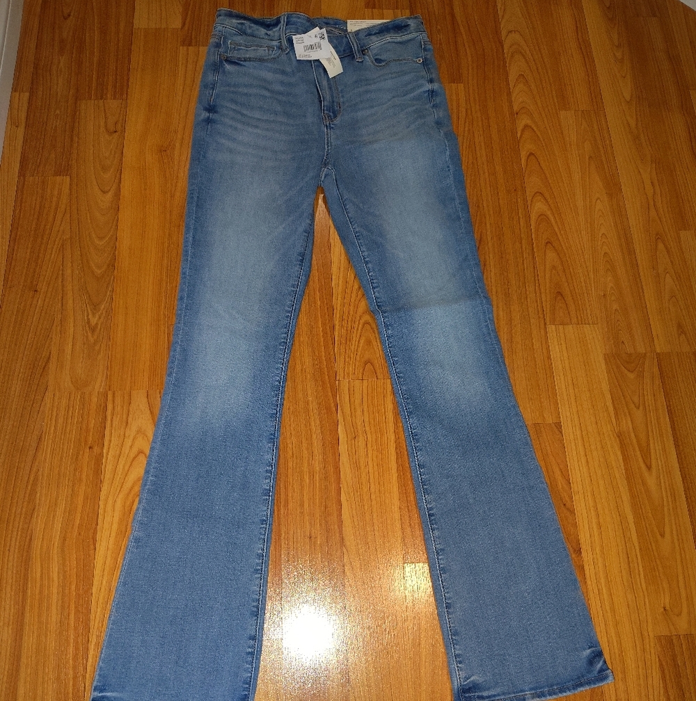 American Eagle High Rise Skinny Kick Flared Jeans NWT Size 4